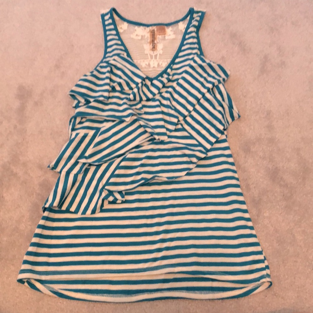 Eyeshadow tank top with ruffle and lace detailing